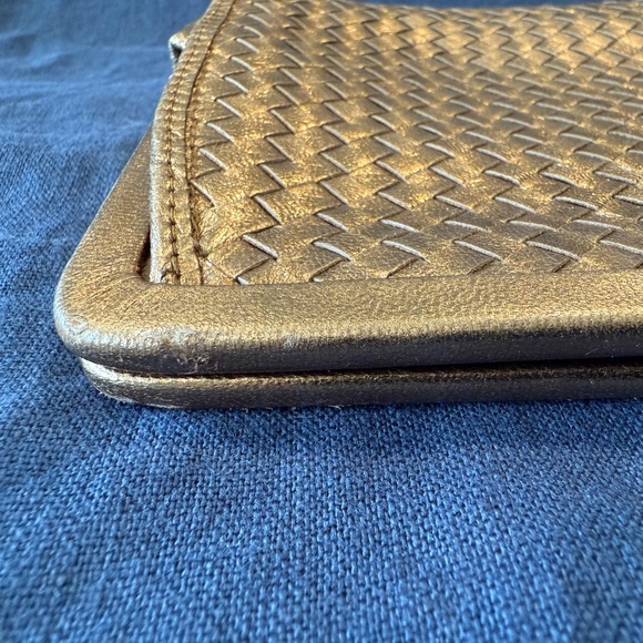 Authentic Vintage Bottega Veneta Intrecciato Clutch – Metallic Gold – GUC - Picture 8 of 11